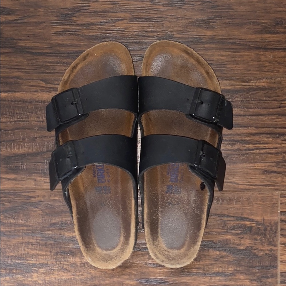 Black Birkenstock’s